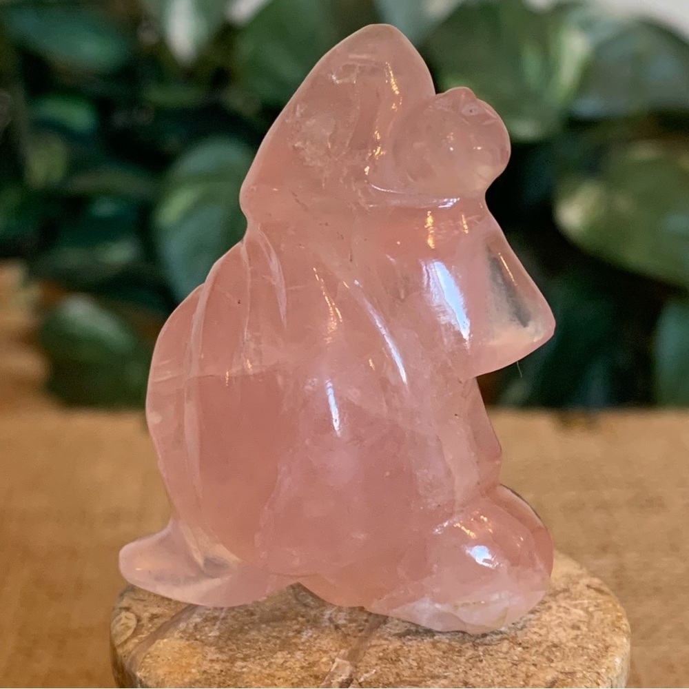 Fine VTG Antique Hand Carved Rose Quartz Daikokuten Seven Lucky Gods Figurine 2" - Picture 7 of 16